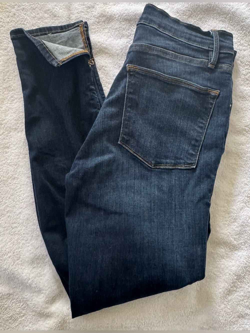 Frame Denim Women’s Dark Indigo Skinny Jeans